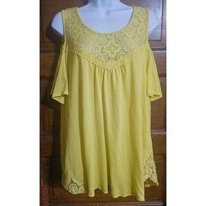 Signature Studio Lace Detail Cold Shoulder Top